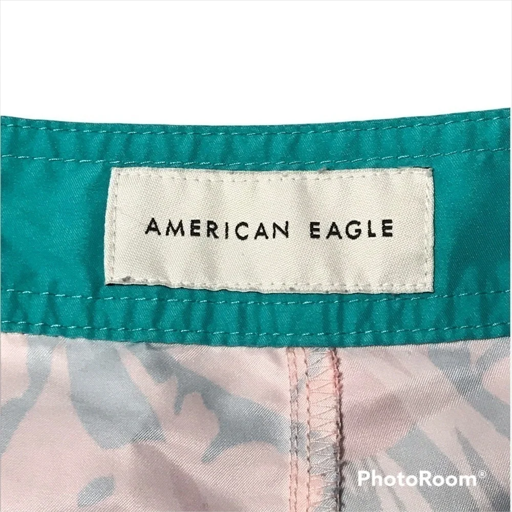 AMERICAN EAGLE / Men’s Lion/Jungle Tropical Print Swim Board Shorts Size M